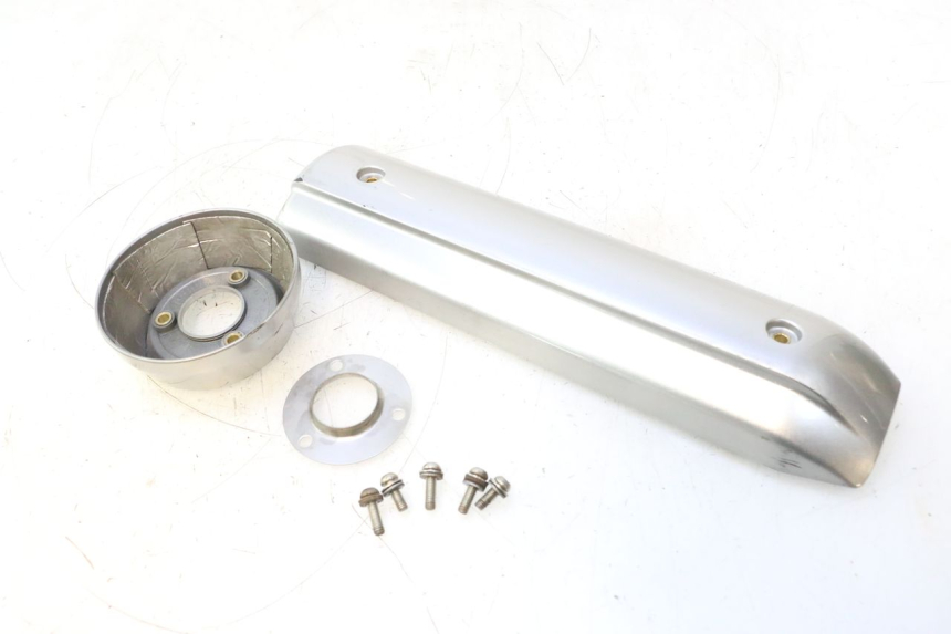 photo de PROTECCION ESCAPE YAMAHA X-MAX XMAX 125 (2010 - 2013) - Primer plano técnico