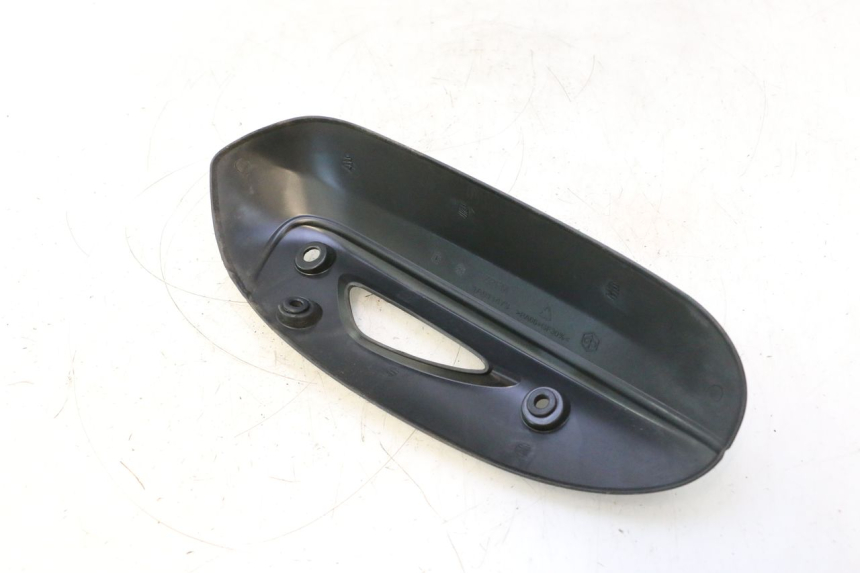 photo de PROTECCION ESCAPE PIAGGIO ZIP IGET 4T 50 (2021 - 2023) - Detalle de la pieza