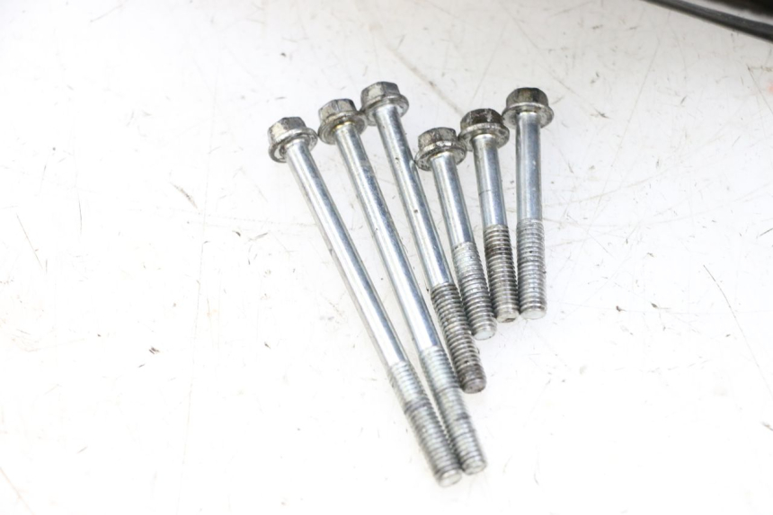 photo de TAPA DE EMBRAGUE MAG POWER BOMBERS 4T 50 (2016 - 2026) - Otra vista del artículo