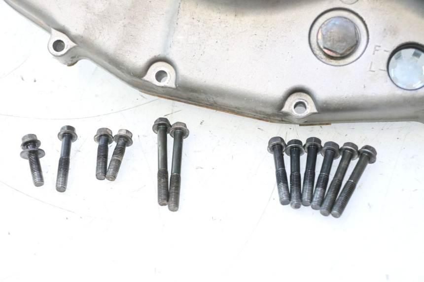 photo de TAPA DE EMBRAGUE SUZUKI DR S 600 (1985 - 1989) - Primer plano de alta resolución