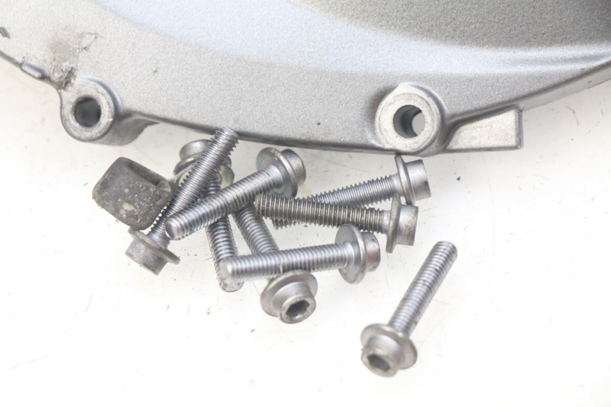 photo de CUBIERTA DE EMBRAGUE YAMAHA FJR ABS 1300 (2006 - 2012) - Primer plano técnico