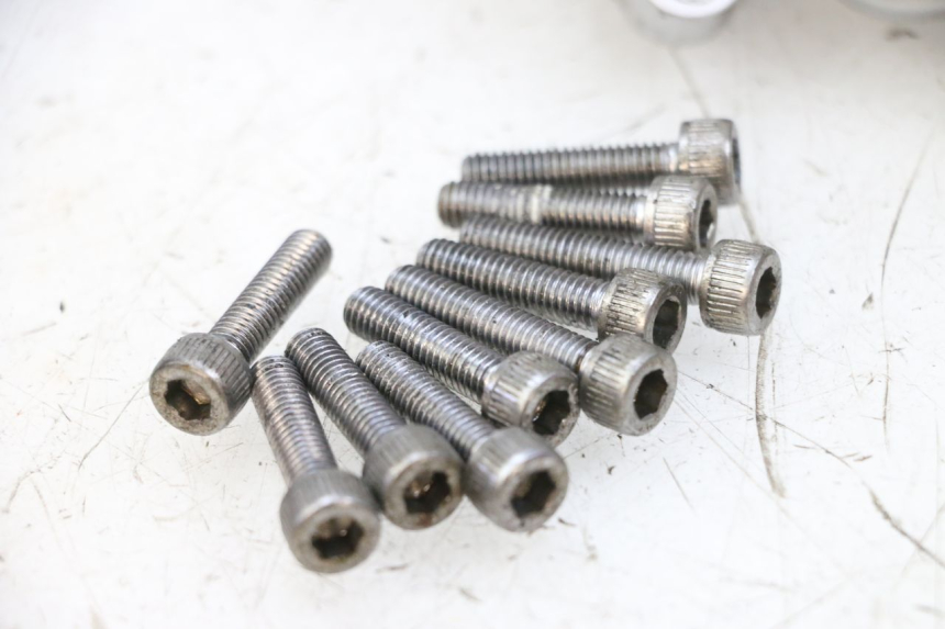 photo de TAPA DE EMBRAGUE YAMAHA FZ6 N FAZER 600 (2004 - 2006) - Características distintivas