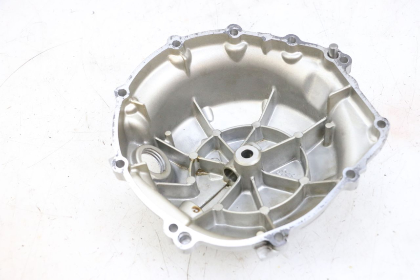 photo de TAPA DE EMBRAGUE YAMAHA FZ6 N FAZER 600 (2004 - 2006) - Primer plano técnico