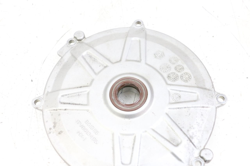 photo de TAPA DE EMBRAGUE PIAGGIO MP3 HPE 350 (2018 - 2020) - Otra perspectiva