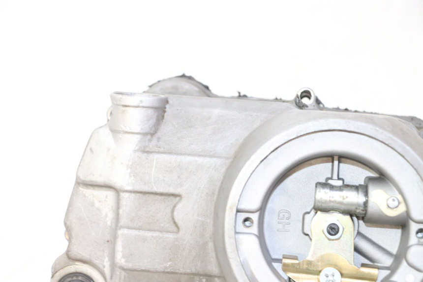 photo de TAPA DE EMBRAGUE APOLLO RFZ 125 - Estado de la superficie y material