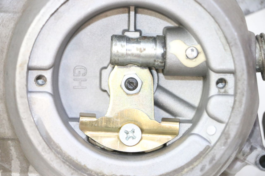 photo de TAPA DE EMBRAGUE APOLLO RFZ 125 - Marcados y referencias originales