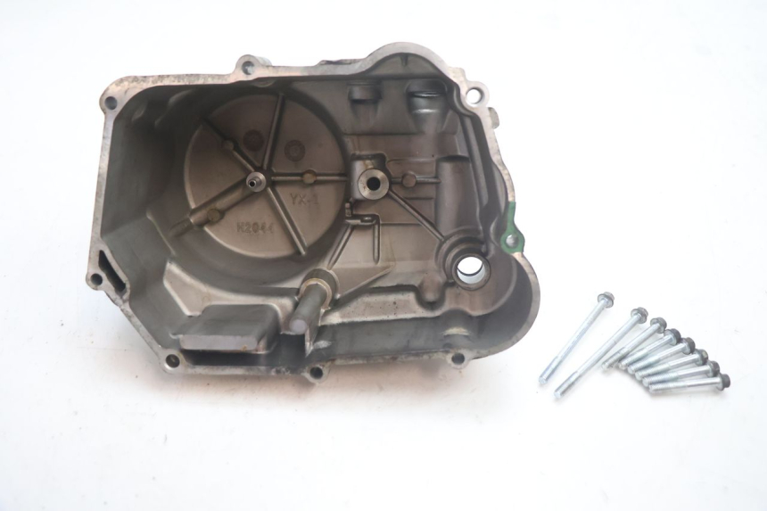 photo de TAPA DE EMBRAGUE APOLLO RFZ 140 - Detalles de los puntos de fijación