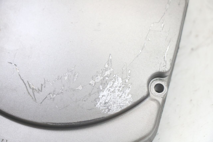 photo de TAPA DEL EMBRAGUE SUZUKI GSF S BANDIT 600 (2000 - 2004) - Primer plano técnico