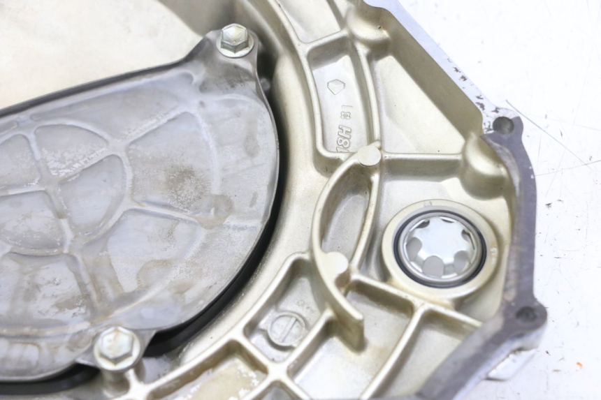 photo de TAPA DE EMBRAGUE SUZUKI GSX F GSXF 650 (2007 - 2015) - Primer plano técnico