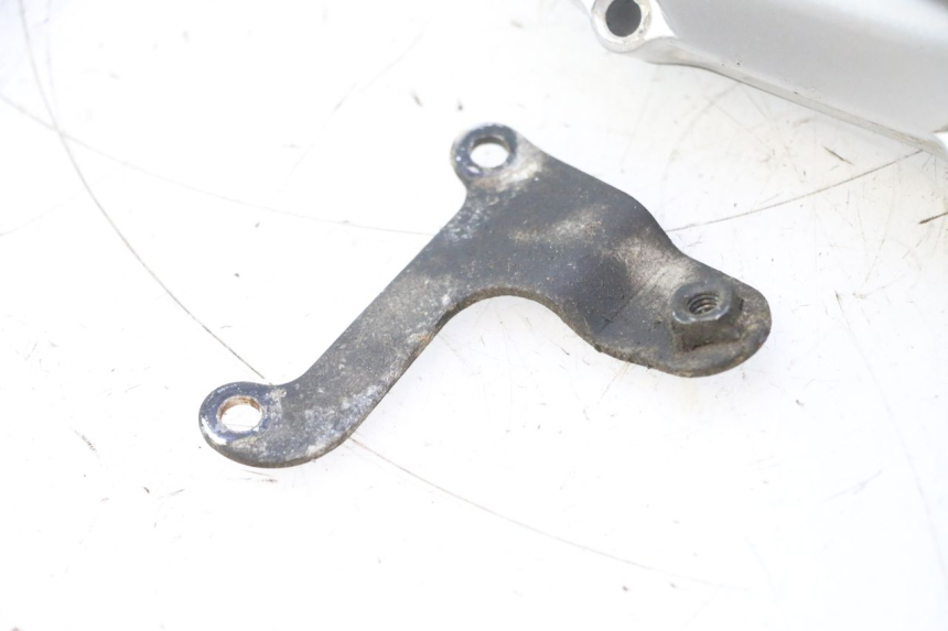 photo de TAPA DE EMBRAGUE HONDA XLV VARADERO 125 (2007 - 2012) - Zoom sobre los componentes