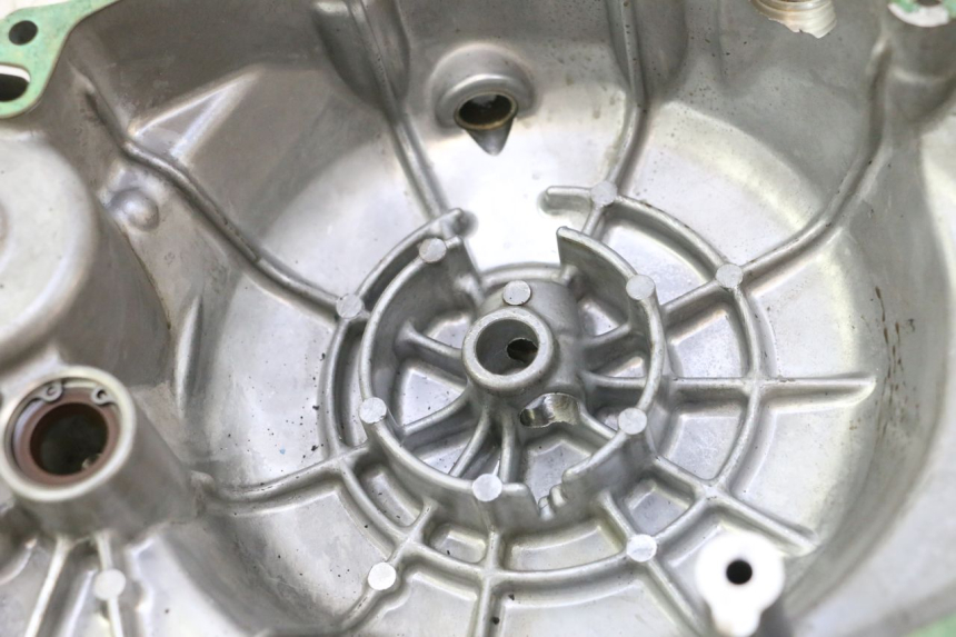 photo de TAPA DE EMBRAGUE HONDA XLV VARADERO 125 (2007 - 2012) - Otra perspectiva