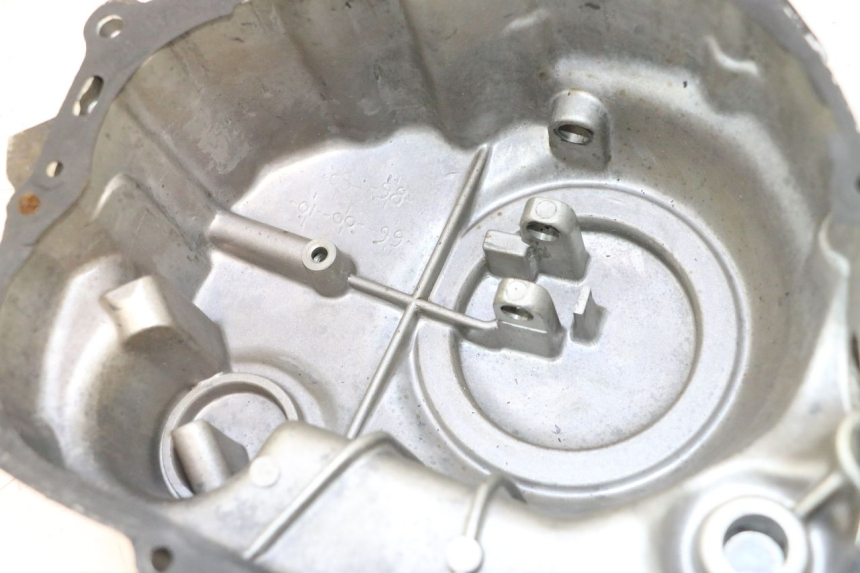 photo de TAPA DE EMBRAGUE SMC XROAD 150 - Primer plano técnico