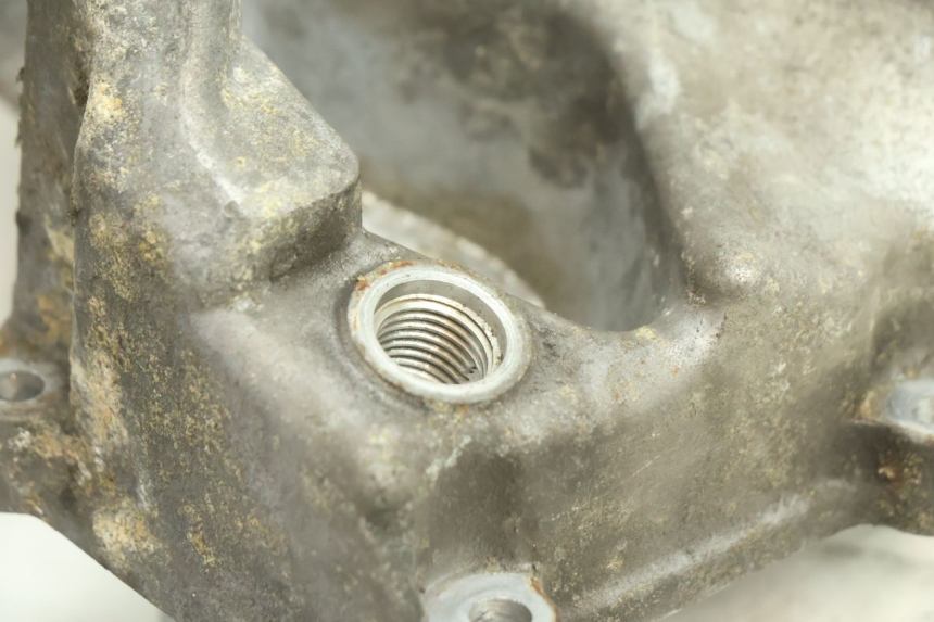 photo de ACEITE PAN YAMAHA YZF R6 600 (2008 - 2009) - Detalles de los puntos de fijación