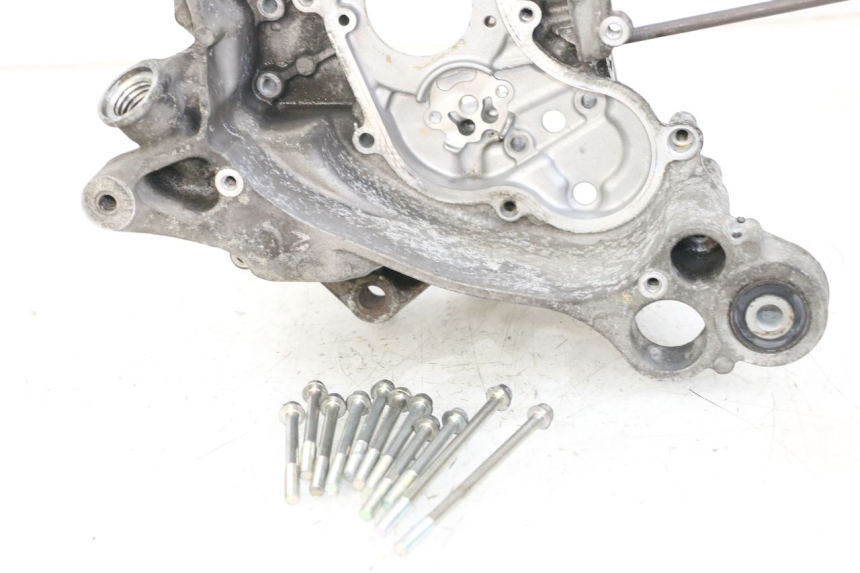 photo de CARTER MOTOR DERECHO MBK MW TRYPTIK 125 (2014 - 2016) - Vista general del producto