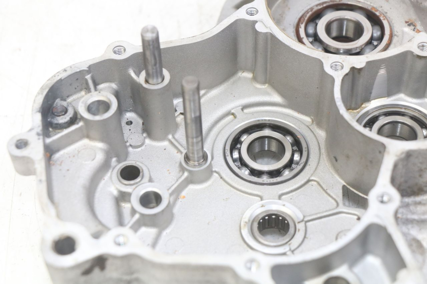 photo de CARTER MOTOR DERECHO PEUGEOT XP6 50 (2006 - 2011) - Vista general del producto