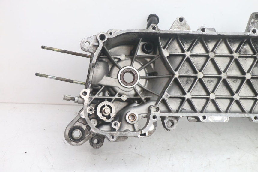 photo de CARTER IZQUIERDO PIAGGIO FLY 2T 50 (2004 - 2017) - Detalle de la pieza