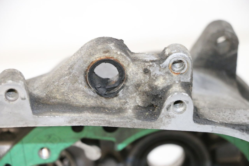 photo de CARTER IZQUIERDO PEUGEOT KISBEE 2T 50 (2010 - 2017) - Inspección visual detallada