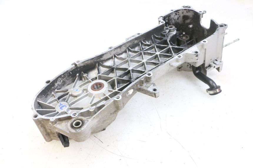 photo de CARTER IZQUIERDO PIAGGIO NEW TYPHOON 50 (2018 - 2021) - Detalles de los puntos de fijación