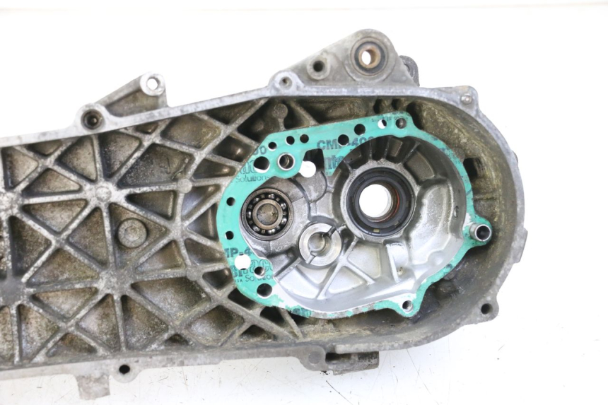 photo de CARTER IZQUIERDO DEL MOTOR PEUGEOT TKR TREKKER FURIOUS 50 (2005 - 2014) - Primer plano de alta resolución