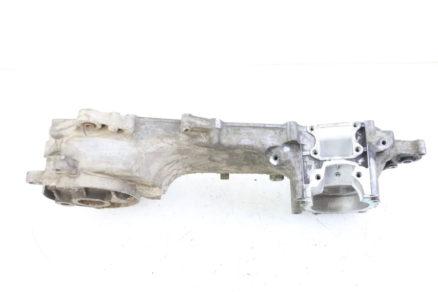 photo de CARTER IZQUIERDO DEL MOTOR PEUGEOT TKR TREKKER FURIOUS 50 (2005 - 2014) - Enfoque en la estructura