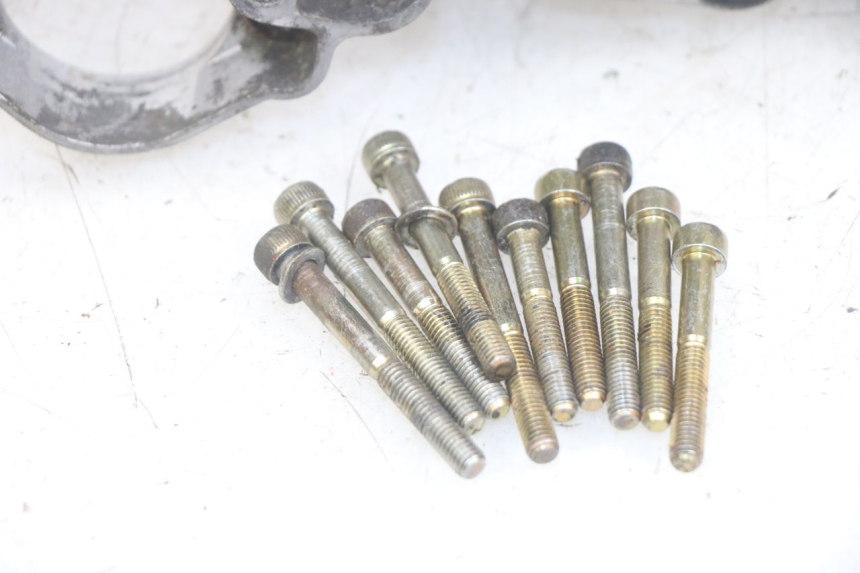 photo de CARTER IZQUIERDO DEL MOTOR GILERA RK 50 (1996 - 1999) - Primer plano de alta resolución