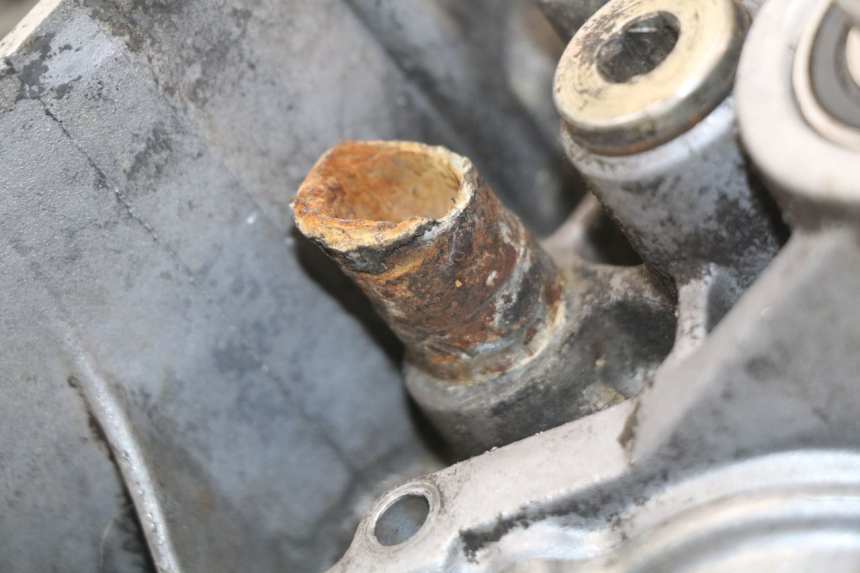 photo de CARTER IZQUIERDO APRILIA SCARABEO GT 125 (1999 - 2007) - Detalle de la pieza