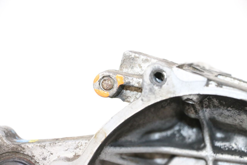photo de CARTER IZQUIERDO PEUGEOT TREKKER 50 (1995 - 2004) - Zoom sobre los componentes