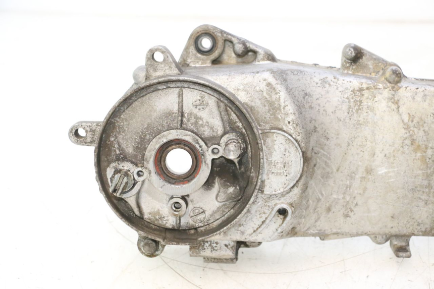 photo de CARTER IZQUIERDO PEUGEOT TREKKER 50 (1995 - 2004) - Primer plano técnico