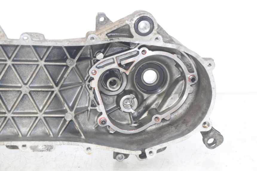photo de CARTER IZQUIERDO DEL MOTOR PIAGGIO VESPA S 2T 50 (2007 - 2014) - Primer plano técnico