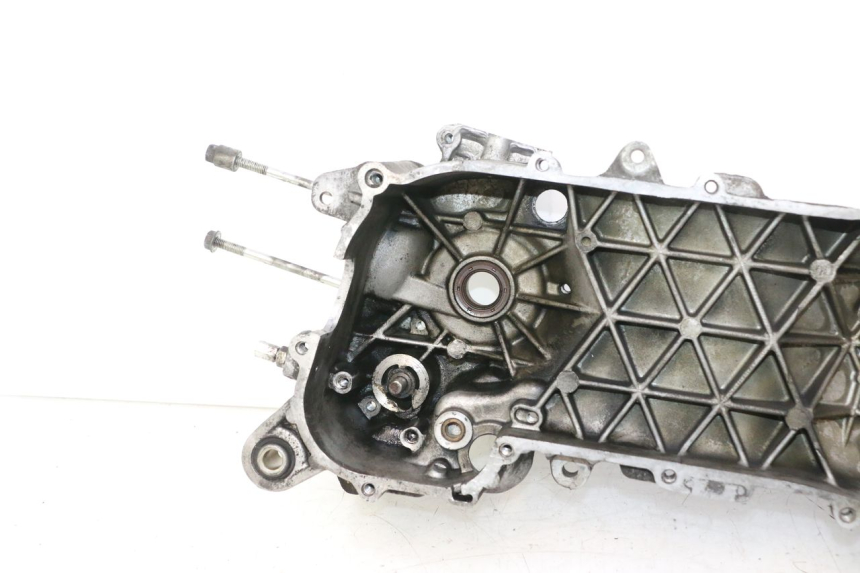 photo de CARTER IZQUIERDO DEL MOTOR PIAGGIO VESPA S 2T 50 (2007 - 2014) - Otra perspectiva