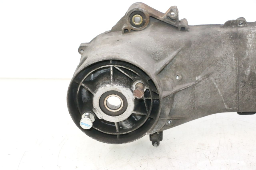 photo de CARTER IZQUIERDO DEL MOTOR PIAGGIO VESPA S 2T 50 (2007 - 2014) - Detalles de los puntos de fijación
