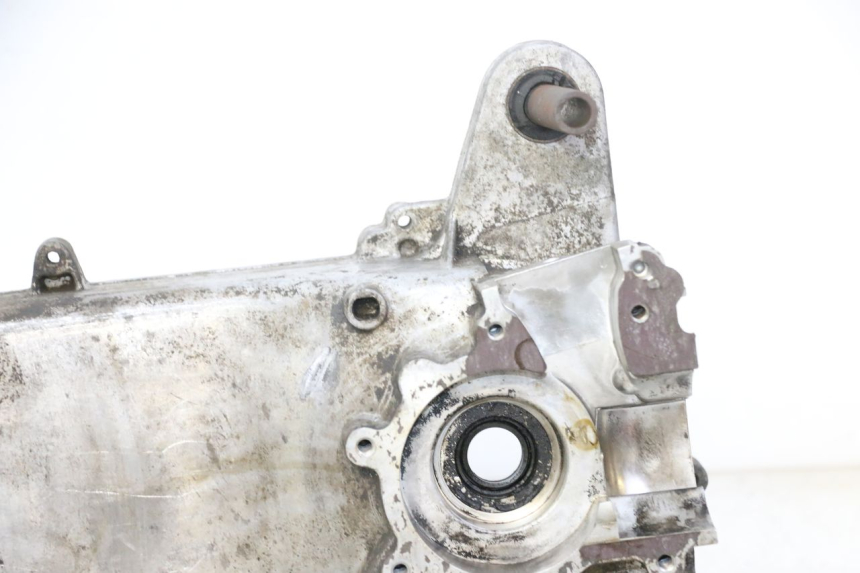 photo de CARTER IZQUIERDO PEUGEOT VIVACITY NEW 2T 50 (2008 - 2017) - Detalles de los puntos de fijación