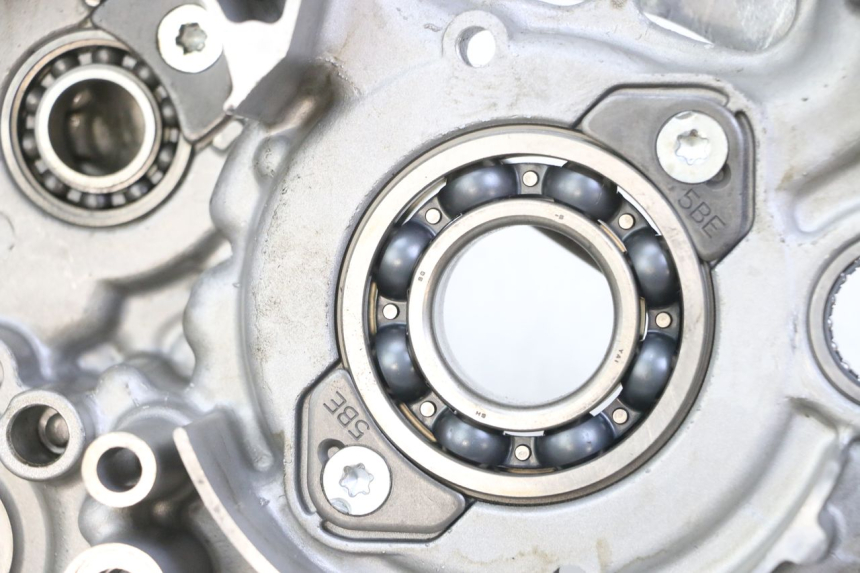 photo de CARTER IZQUIERDO YAMAHA YZ-F YZF 250 (2007 - 2013) - Inspección visual detallada