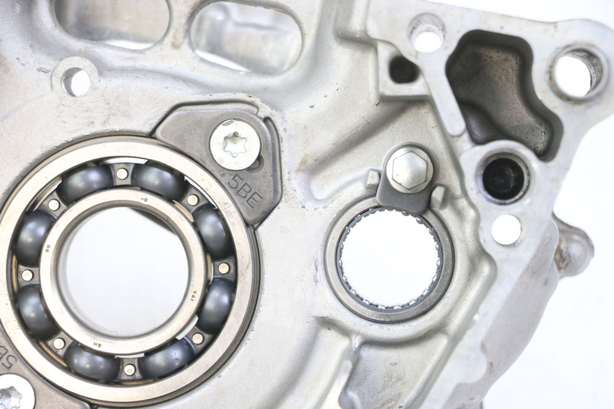 photo de CARTER IZQUIERDO YAMAHA YZ-F YZF 250 (2007 - 2013) - Enfoque en la estructura