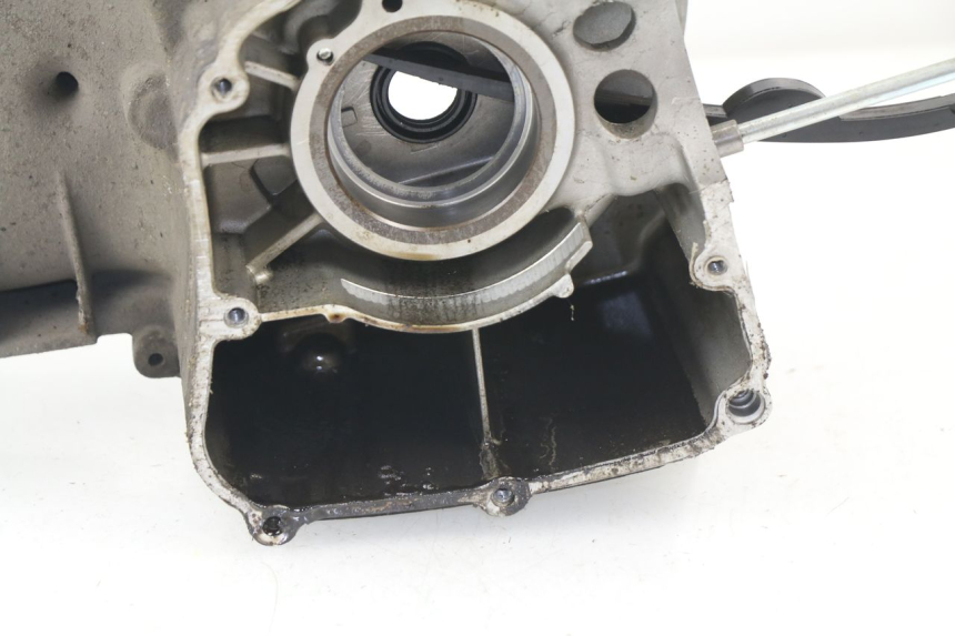 photo de CARTER IZQUIERDO YAMAHA YP MAJESTY 125 (2002 - 2006) - Primer plano técnico