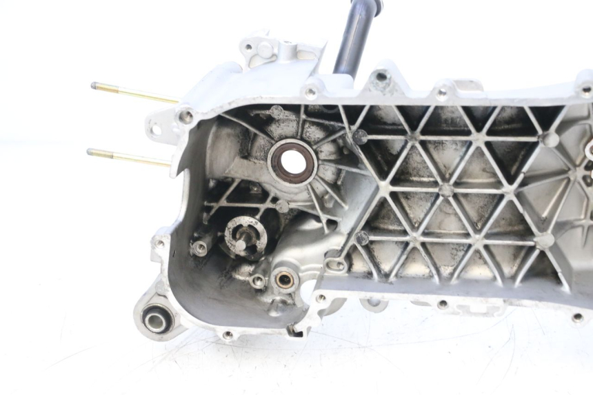 photo de CARTER IZQUIERDO PIAGGIO ZIP 2T 50 (2009 - 2019) - Características distintivas
