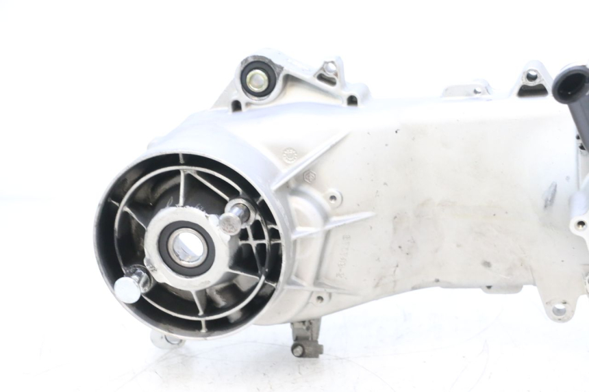 photo de CARTER IZQUIERDO PIAGGIO ZIP 2T 50 (2009 - 2019) - Primer plano técnico