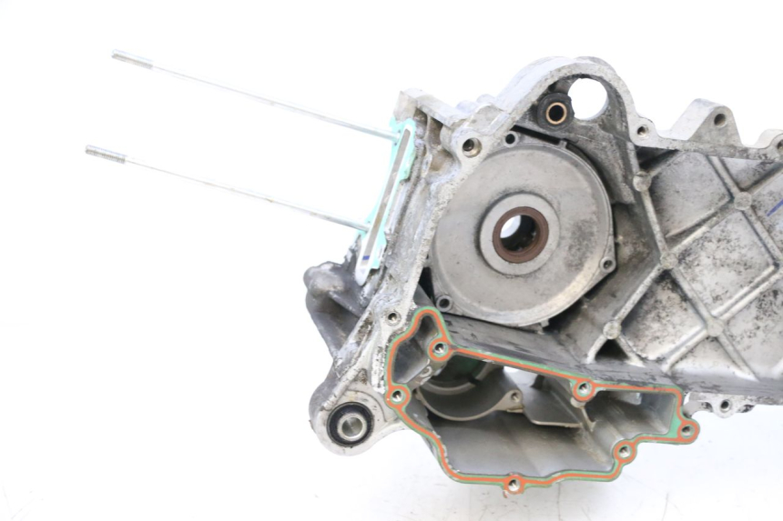 photo de CARTER IZQUIERDO PIAGGIO ZIP 4T 50 (2018 - 2020) - Detalle de la pieza