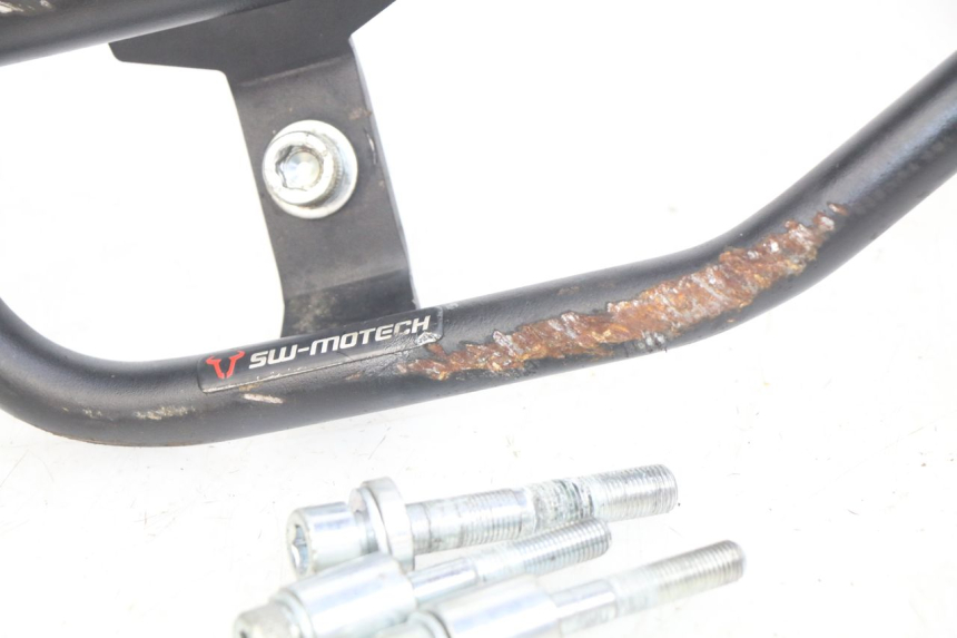 photo de CUBIERTA PROTECTORA DEL CILINDRO HONDA CB R 1000 (2018 - 2023) - Perfil de la pieza de repuesto