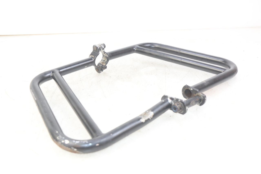 photo de PROTECTOR MOTOR YAMAHA SR 125 (1982 - 2003) - Detalles de los puntos de fijación