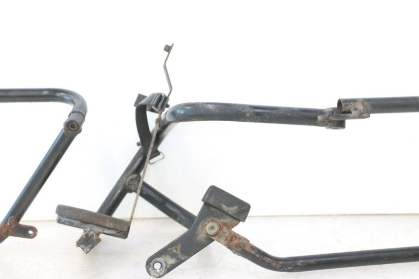 photo de PROTECTOR MOTOR YAMAHA TDM ABS 900 (2002 - 2014) - Enfoque en la estructura