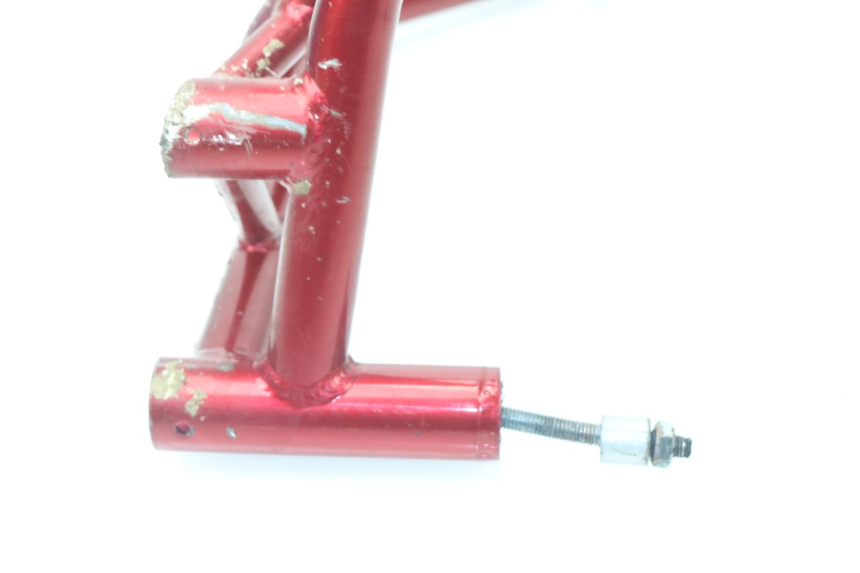 photo de PROTECTOR MOTOR KAWASAKI ZX-6R ZX6R 636 (2003 - 2004) - Primer plano técnico