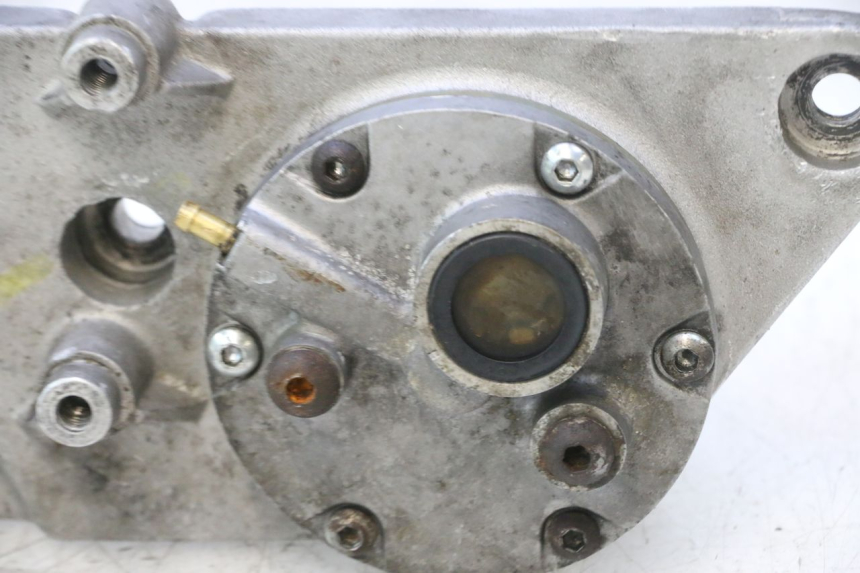 photo de TAPA PINON GILERA GP 800 (2007 - 2013) - Detalle de la pieza