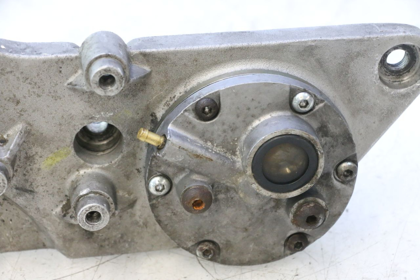 photo de TAPA PINON GILERA GP 800 (2007 - 2013) - Detalles de los puntos de fijación