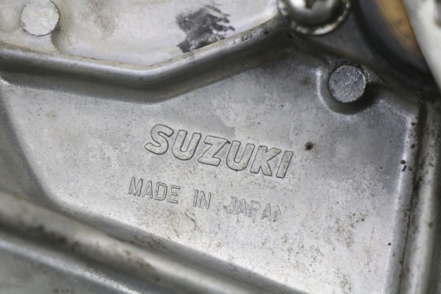 photo de TAPA PINON SUZUKI GSX E 250 (1982 - 1983) - Detalles de los puntos de fijación