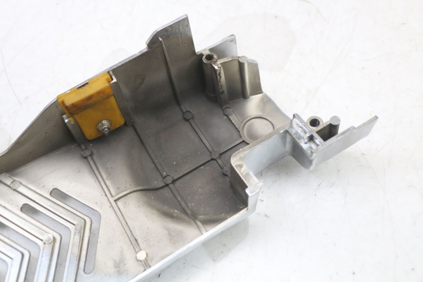 photo de TAPA PINON REGAL RAPTOR SPYDER 125 (2010 - 2018) - Estado de la superficie y material