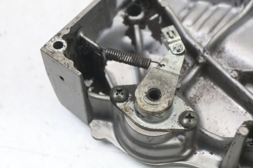 photo de TAPA PINON SUZUKI GS F 500 (2004 - 2007) - Detalles de los puntos de fijación