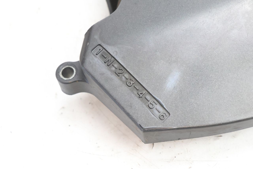 photo de TAPA PINON YAMAHA TDM ABS 900 (2002 - 2014) - Detalle de la pieza