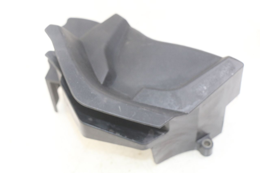 photo de CUBIERTA DEL PIÑÓN YAMAHA YZF R1 1000 (2007 - 2008) - Detalle de la pieza