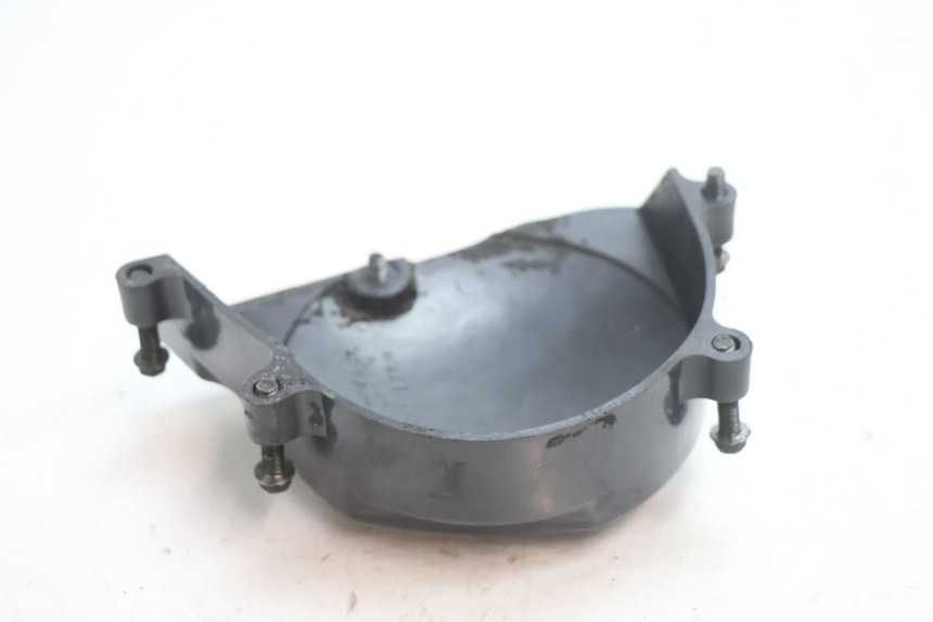 photo de CUBIERTA DEL PIÑÓN KAWASAKI ZX-6R ZX6R 600 (1995 - 1997) - Primer plano técnico